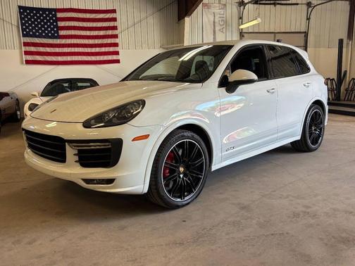 White 2016 Porsche Cayenne GTS