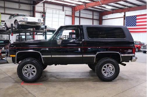 1987 GMC Jimmy Base 2dr 4WD SUV