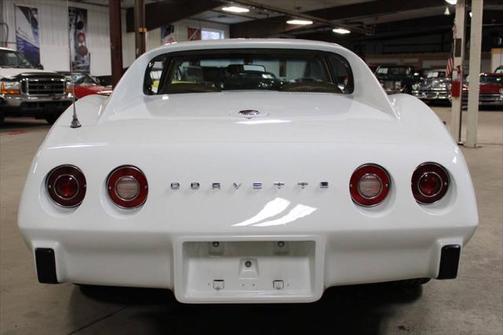 1975 Chevrolet Corvette Base