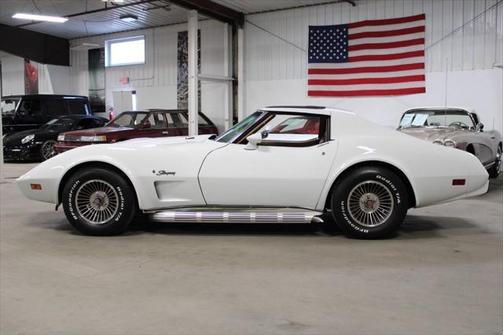 1975 Chevrolet Corvette Base