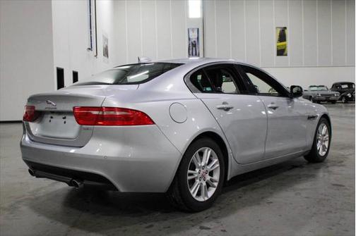 2018 Jaguar XE 25t Premium 4dr Sedan