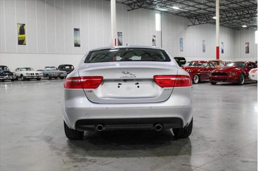 2018 Jaguar XE 25t Premium 4dr Sedan