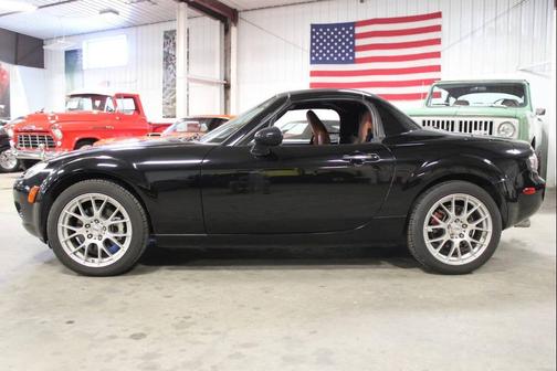 2008 Mazda MX-5 Miata Touring 2dr Convertible w/Power Hard Top (2L I4 6M)