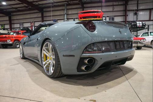 2010 Ferrari California Base