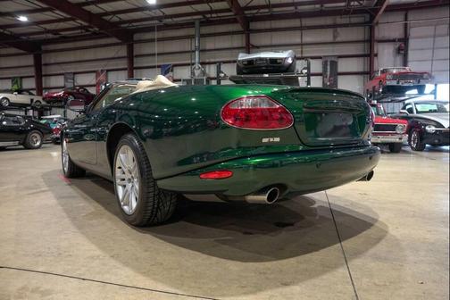 2004 Jaguar XKR Base
