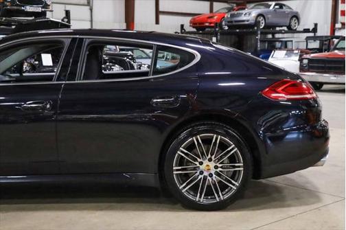 2016 Porsche Panamera 4S
