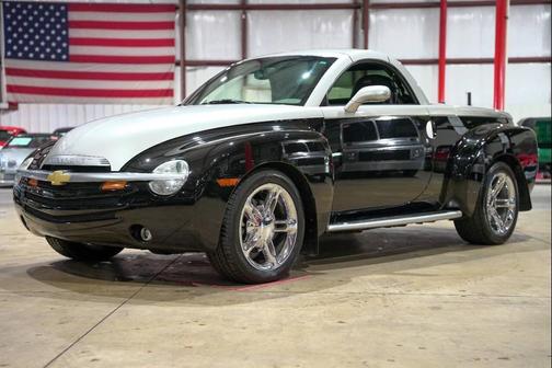 2005 Chevrolet SSR LS 2dr Regular Cab Convertible Rwd SB