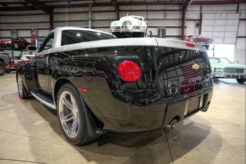 2005 Chevrolet SSR LS 2dr Regular Cab Convertible Rwd SB