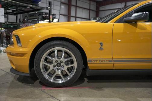2007 Ford Shelby GT500 Base