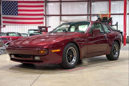 1984 Porsche 944 Base 2dr Hatchback
