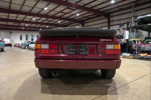 1984 Porsche 944 Base 2dr Hatchback