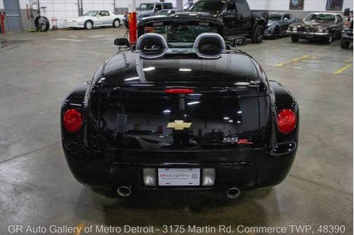 2006 Chevrolet SSR Base 2dr Regular Cab Convertible SB