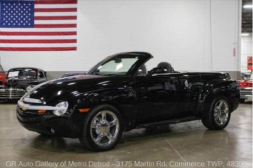 2006 Chevrolet SSR Base 2dr Regular Cab Convertible SB