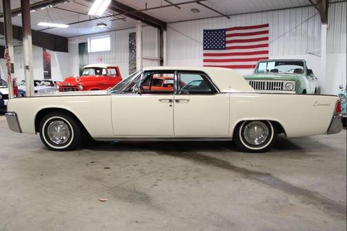 1961 Lincoln Continental 