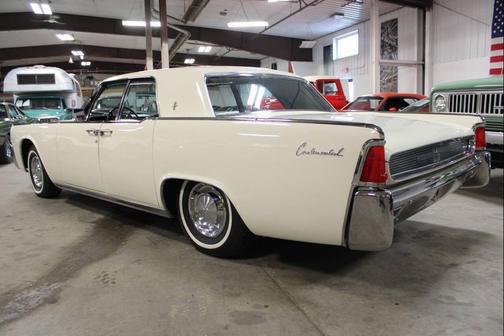 1961 Lincoln Continental 