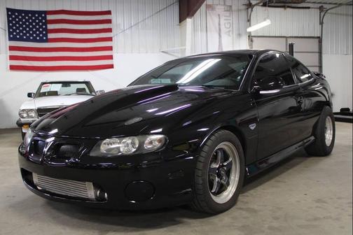 2005 Pontiac GTO Base 2dr Coupe