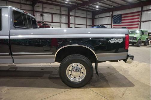 Black 1997 Ford F-250 XLT SuperCab H/D