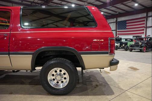 1992 Dodge Ramcharger 150 Canyon Sport 2dr 4WD SUV