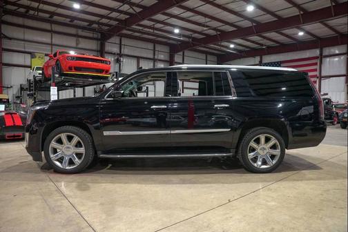 2018 Cadillac Escalade ESV Luxury