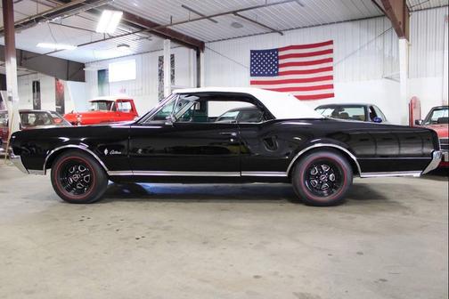1967 Oldsmobile Cutlass 