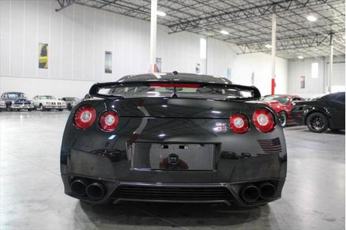 2016 Nissan GT-R Premium AWD 2dr Coupe