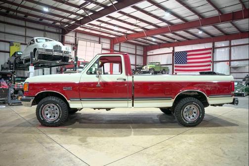 White 1990 Ford F-150 XLT Lariat