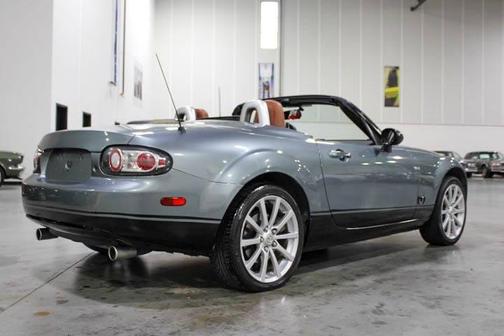2007 Mazda MX-5 Miata Sport 2dr Convertible w/Power Hard Top (2L I4 5M)