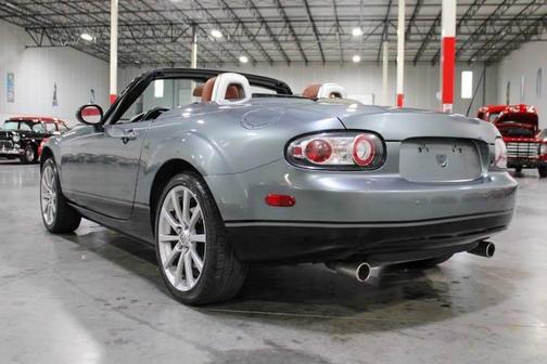 2007 Mazda MX-5 Miata Sport 2dr Convertible w/Power Hard Top (2L I4 5M)
