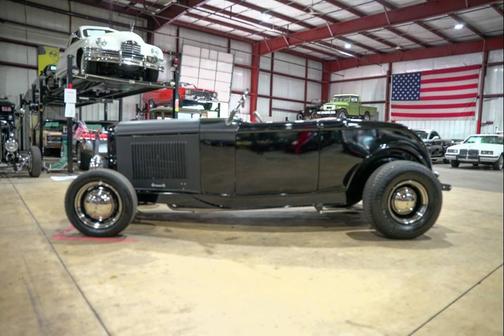 1932 Ford Roadster 