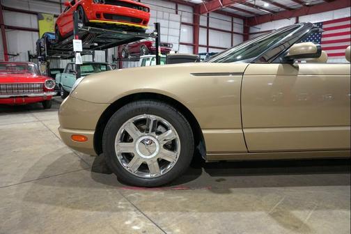 Gold 2005 Ford Thunderbird Deluxe