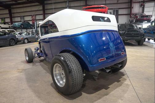 Blue 1932 Ford Phaeton