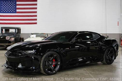 Onyx Black 2021 Chevrolet Camaro LT1 2dr Coupe