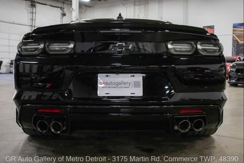 Onyx Black 2021 Chevrolet Camaro LT1 2dr Coupe