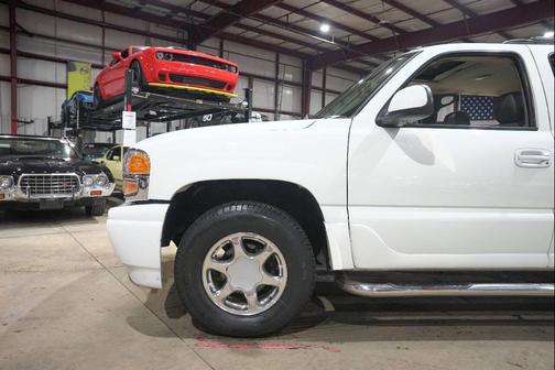 2005 GMC Yukon XL Denali
