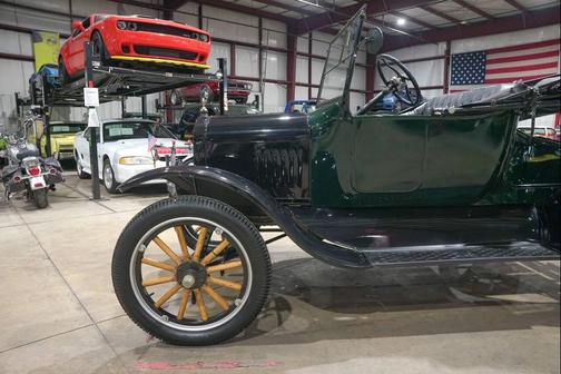 Green 1924 Ford Model T