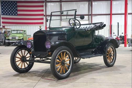 Green 1924 Ford Model T