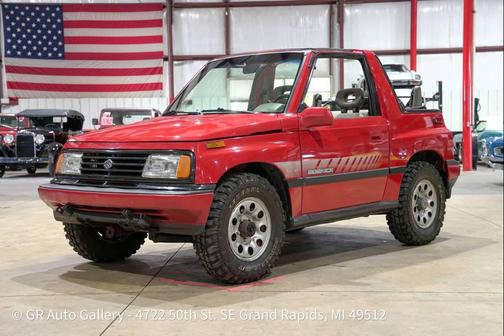 Red 1989 Suzuki Sidekick JX 2dr 4WD SUV w/ Soft Top
