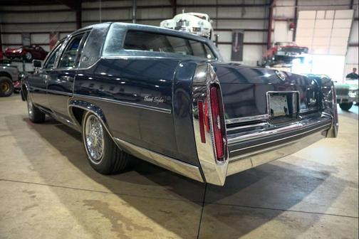 1983 Cadillac Fleetwood Base 4dr Sedan