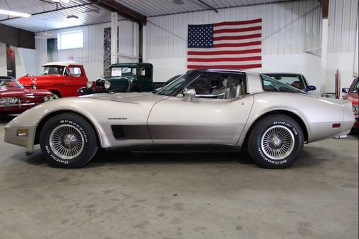 1982 Chevrolet Corvette Collector Edition 2dr Hatchback