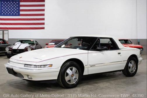 1990 Buick Reatta Base 2dr Convertible