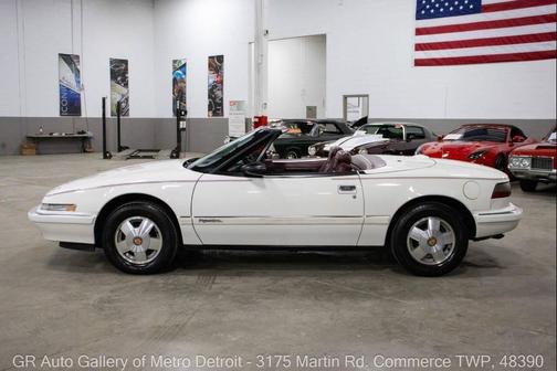 1990 Buick Reatta Base 2dr Convertible