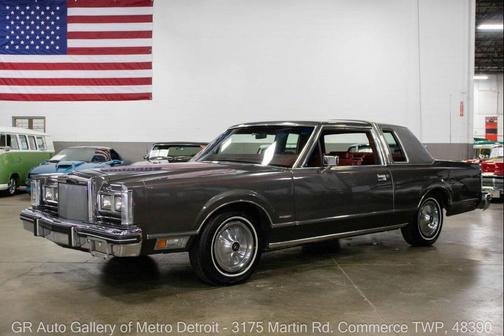 1981 Lincoln Town Car Base 2dr Coupe