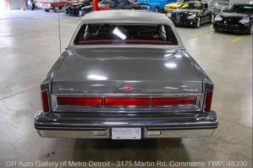 1981 Lincoln Town Car Base 2dr Coupe