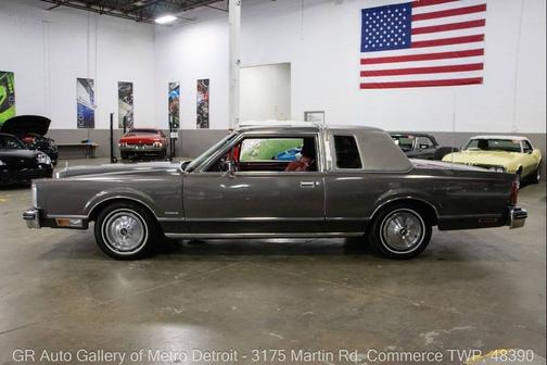 1981 Lincoln Town Car Base 2dr Coupe