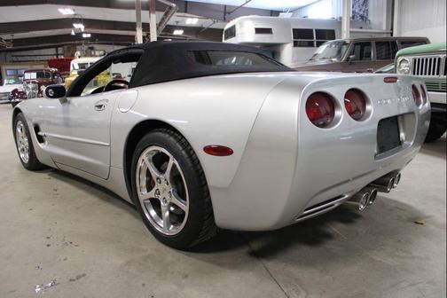 2002 Chevrolet Corvette Base