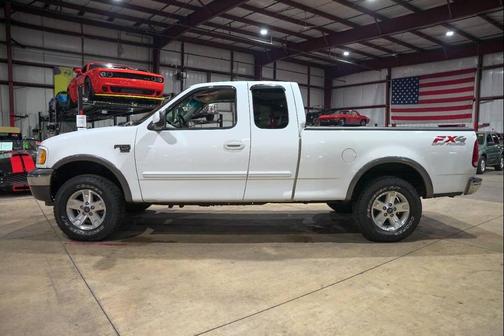 2002 Ford F-150 XLT SuperCab