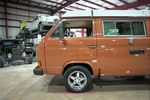 1984 Volkswagen Vanagon Camper 3dr Mini Van