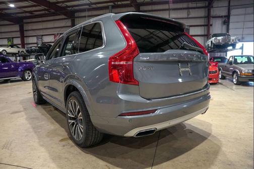 2020 Volvo XC90 T5 Momentum