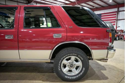 1996 Isuzu Rodeo LS 4dr 4WD SUV