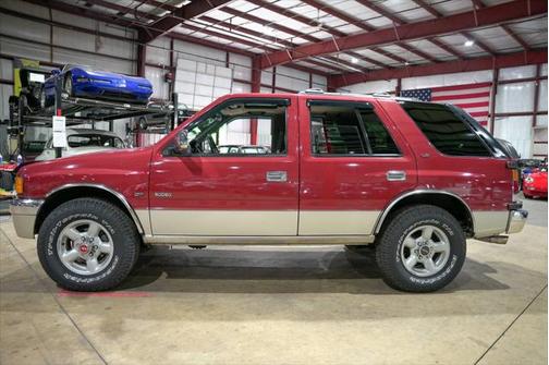 1996 Isuzu Rodeo LS 4dr 4WD SUV